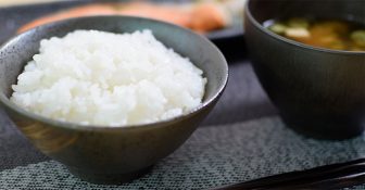 爆発ヒット中！「糖質カット33％」炊飯器で炊いたお米の味は？