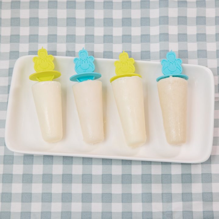 左から順に、牛乳、豆乳、低脂肪乳、アーモンドミルクで作ったアイス