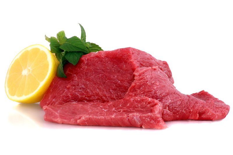 赤い肉を食べている人ほど体重が増えているという研究結果も（写真／アフロ）