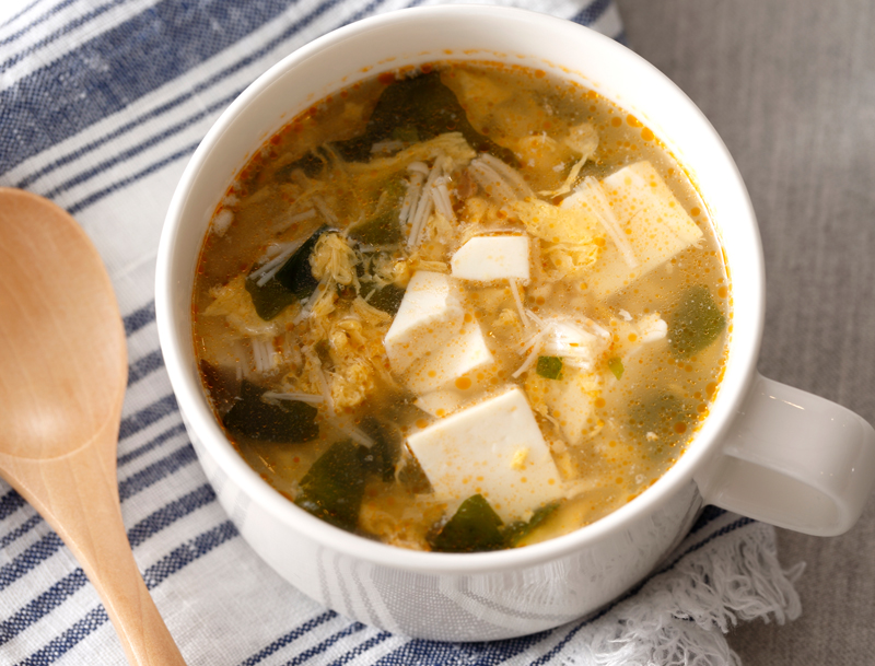 卵スープに豆腐を加え、サンラータン風