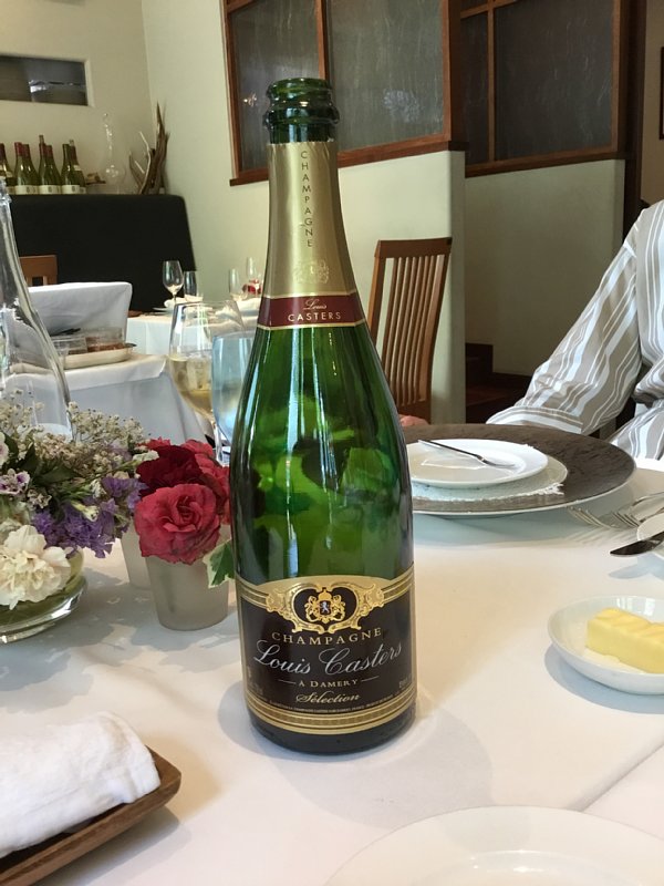 オバ記者は赤坂のフレンチでシャンパンを堪能