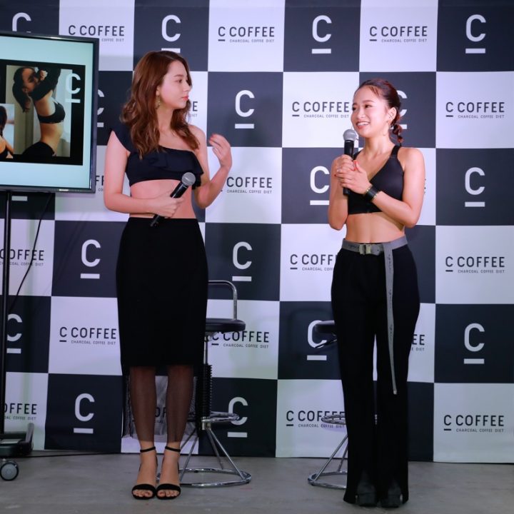 『C COFFEE』発表会に登場したNikiと田辺莉咲子