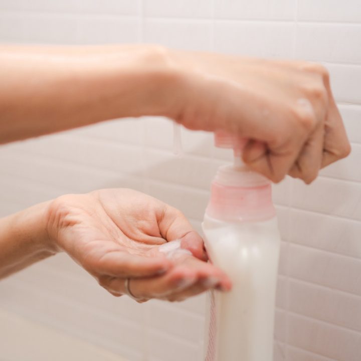シャンプーを手で泡立ててから洗うのはng 専門家が教える正しいシャンプーのやり方 1 1 8760 By Postseven