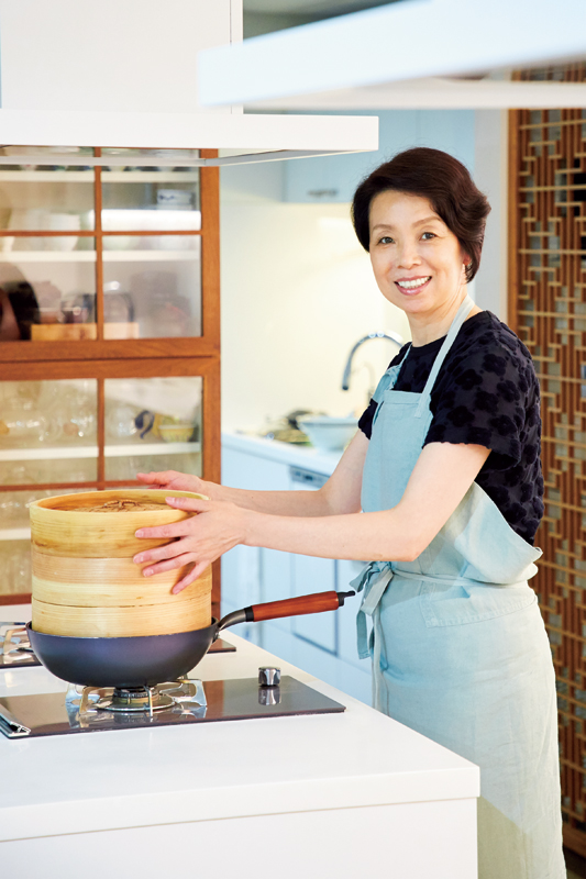 冷蔵庫にある食材でパパっと作れる！　料理研究家のウー・ウェンさんが教える北京の家庭料理・麺＆おかゆレシピ