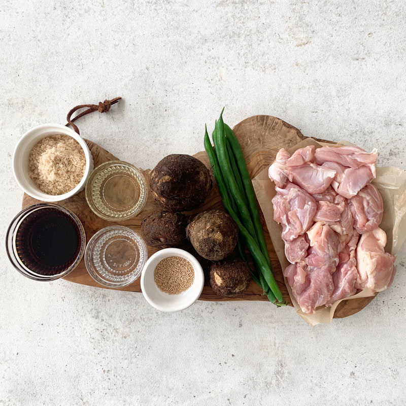 里芋と鶏肉のこっくり煮の材料