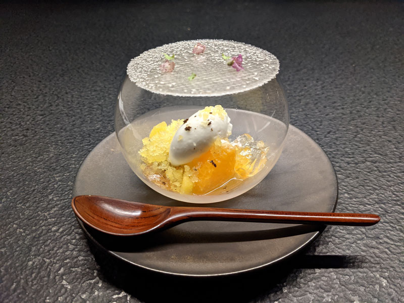 日本旅館「星のや東京」ダイニングのコース料理、デザート「改：柑橘」