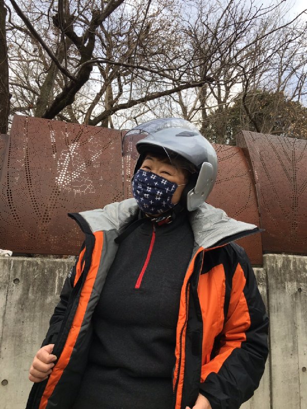 ワークマンの防寒バイクウェアを着たオバ記者