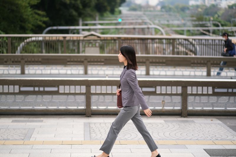 1駅分よけいに歩くことの運動効果は？（Ph／Getty Images）
