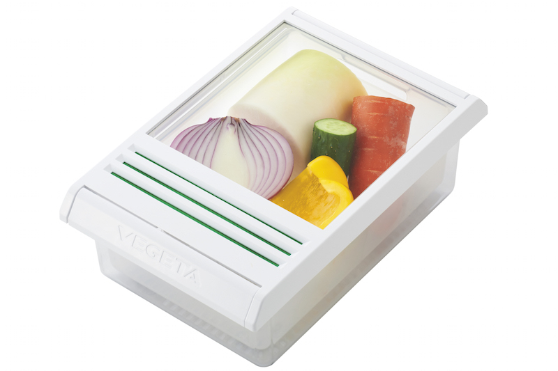 野菜をラップでくるむことなく、付属の容器「使い切り野菜BOX」に入れることで鮮度をキープ