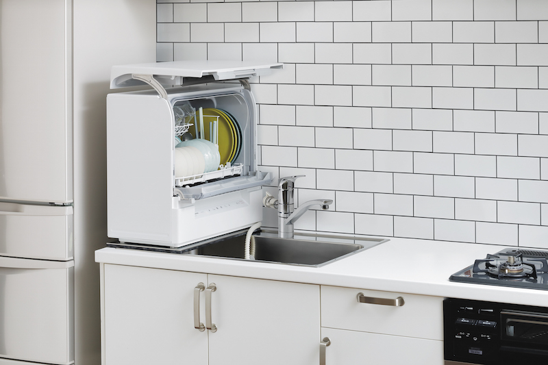 パナソニック『食器洗い乾燥機 スリム食洗機　NP-TSK1』がおいてあるキッチン