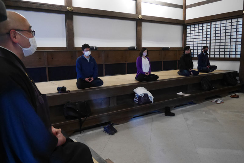 高岡に滞在したら、国宝・瑞龍寺での坐禅会はぜひ
