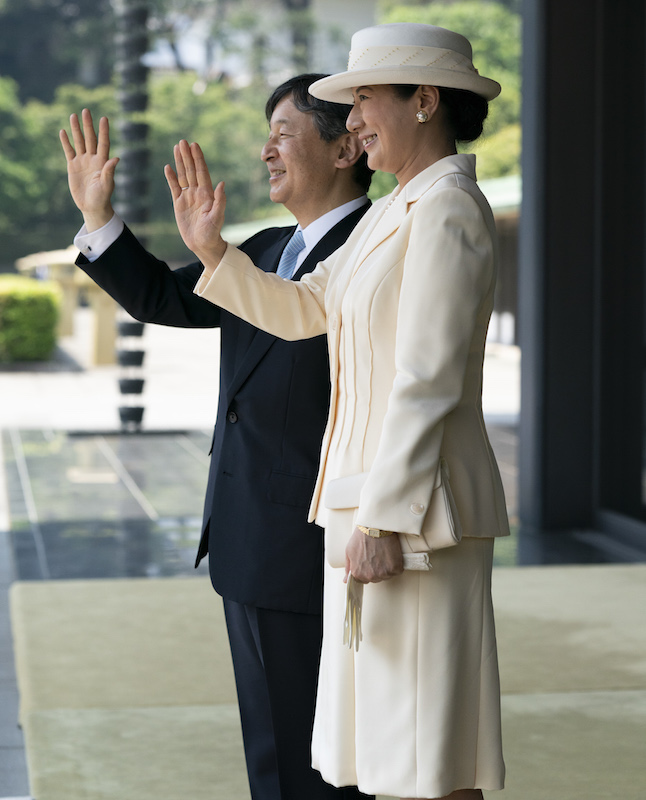 2019年5月27日、令和になって初めての国賓として天皇皇后両陛下との宮中晩餐会に出席したトランプ大統領夫妻（当時）を迎える天皇陛下と雅子さま