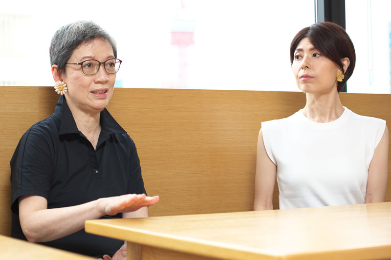薄井シンシアさん（写真左）と井上真理子さんが仕事選びをテーマに語る