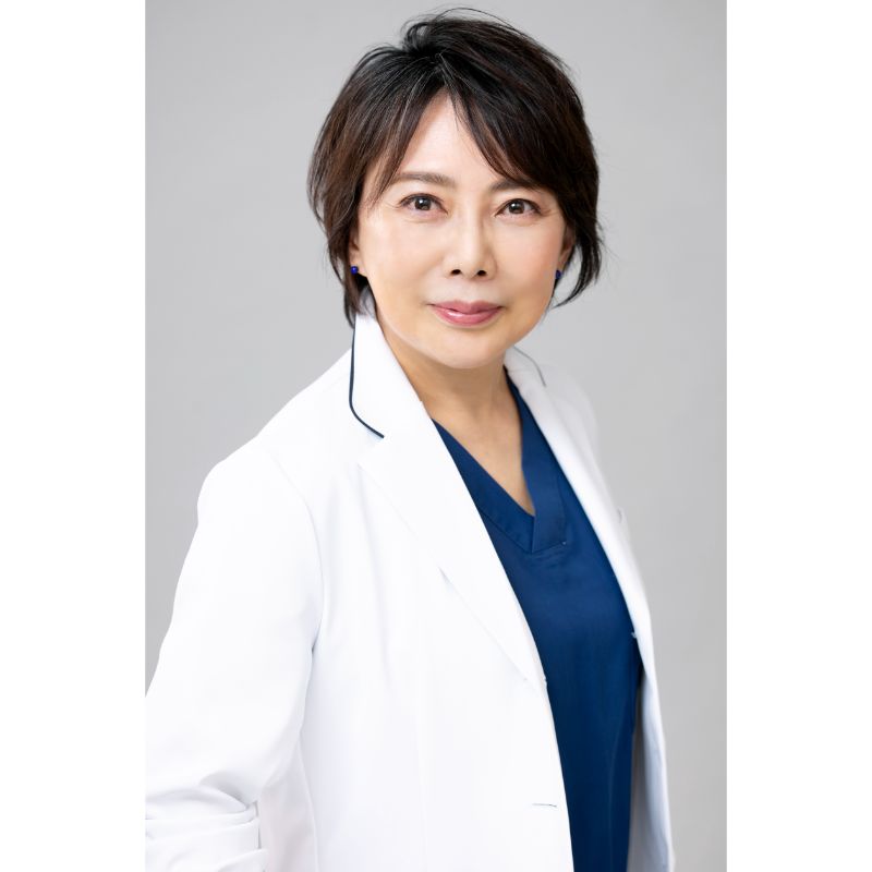 「老けない美容」を実践する形成外科・皮膚科医の石井美夏さん