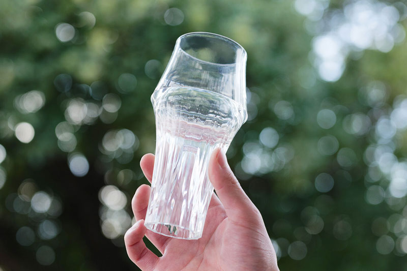 透明感はまるでガラス！シリコーンゴムで作られた“割れないグラス”『KINJO JAPAN F2』