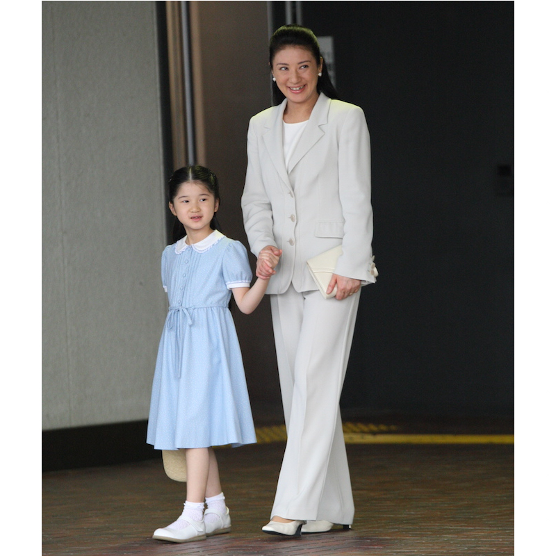 2008年8月那須御用邸を訪問された雅子さまと愛子さま