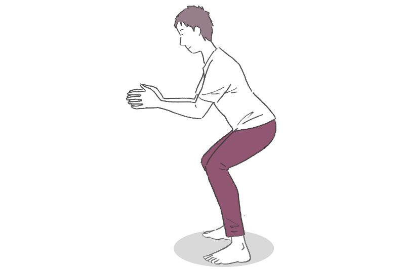立つ、座るをはじめあらゆる動作に使う前傾姿勢。腰への負担を軽減させるために股関節から上半身を曲げるには、お尻を少し突き出す意識で行うとよい