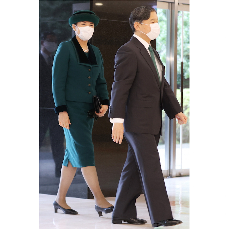 天皇皇后両陛下がお二人で、明治神宮会館で開かれたボーイスカウト日本連盟創立100周年記念式典にご出席