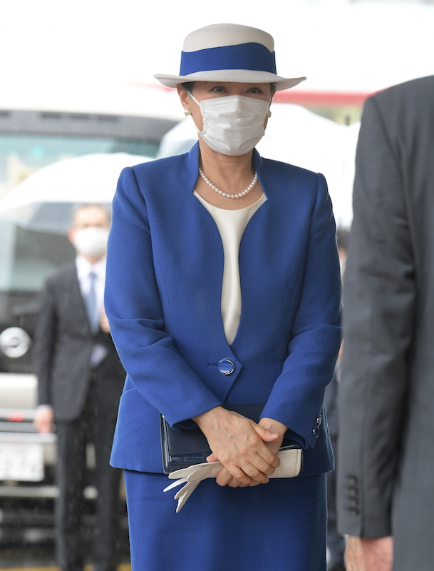 画像】皇后雅子さま、兵庫県ご訪問はツートンコーデの装い 2日目は