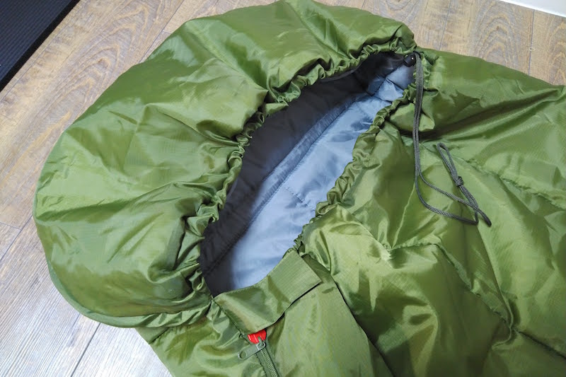 SONAENO クッション型多機能寝袋の大きなフード部分