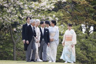 「皇室と桜」の思い出をプレイバック　皇后雅子さまは園遊会に着物姿で、上皇ご夫妻は結婚直前の清子さんとともに