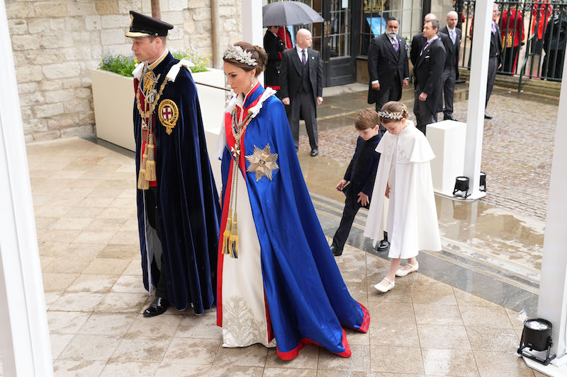 戴冠式では青と赤のローブを羽織ったキャサリン皇太子妃（2023年5月6日、Ph／GettyImages）