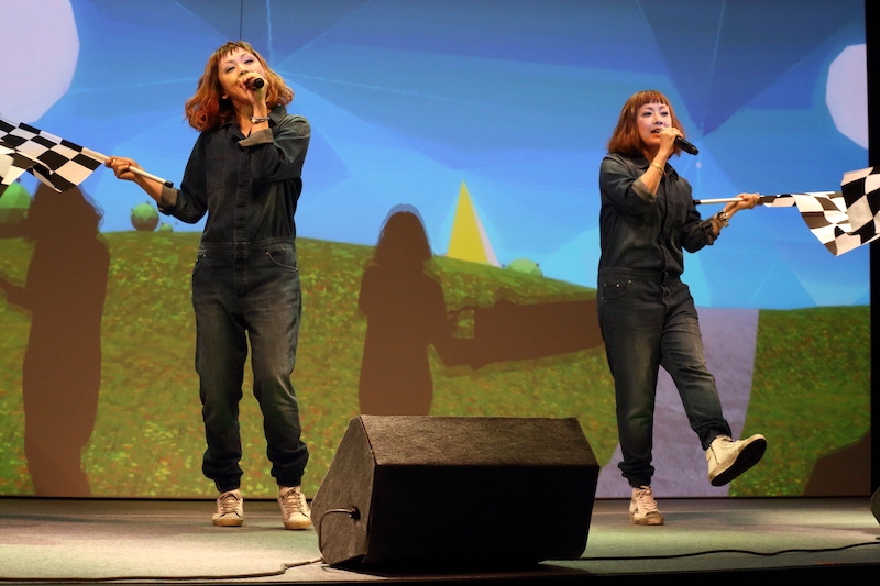 PUFFYの歌や踊りは「多幸感のお手本」だった（写真は2015年、Ph／SHOGAKUKAN）