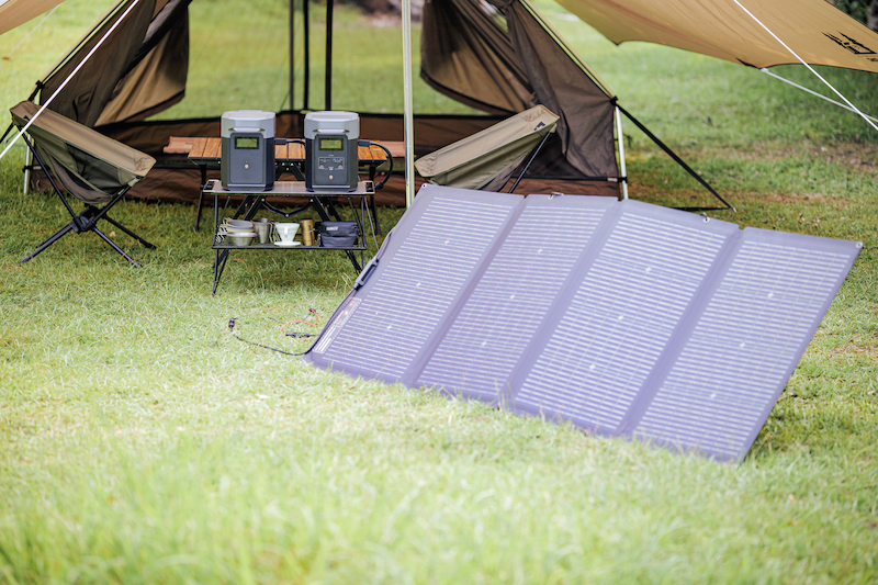 EcoFlowの『DELTA 2』とソーラーパネルとテント