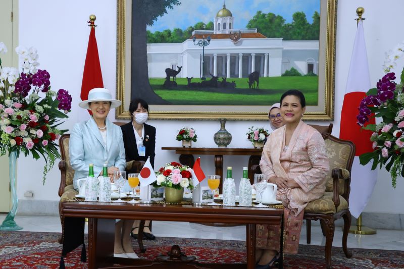 インドネシアをご訪問の雅子さまと大統領夫人