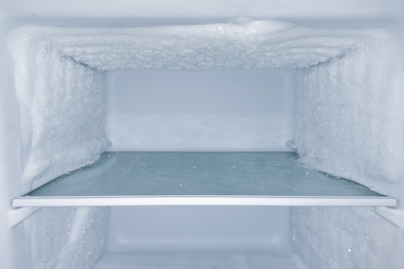霜がついた冷凍庫