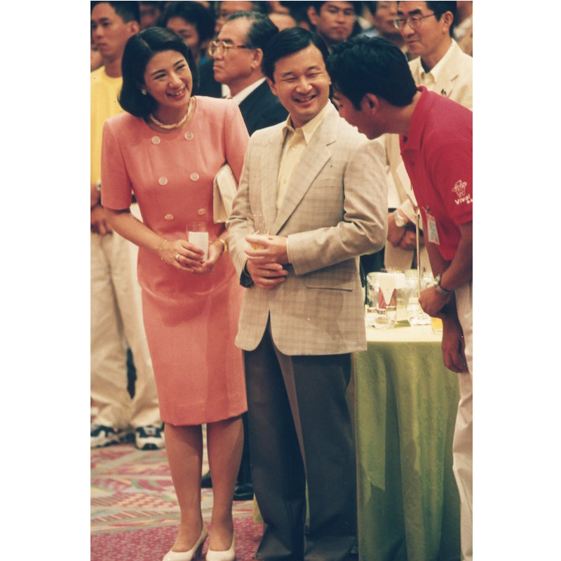 1999年8月、三重県で行われた全国農業青年交換大会にご出席の雅子さまと天皇陛下
