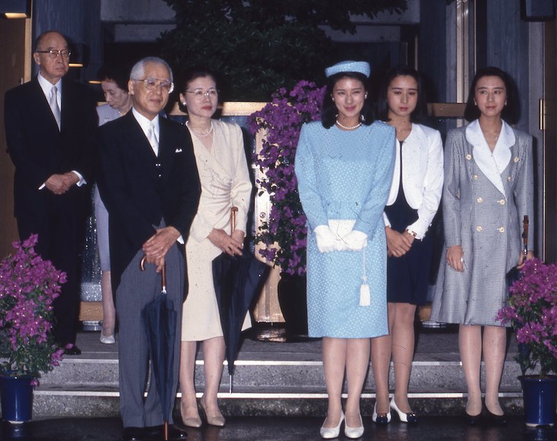 結婚式当日の朝　ご家族に挨拶をされた雅子さま（1993年6月9日、Ph／JMPA）