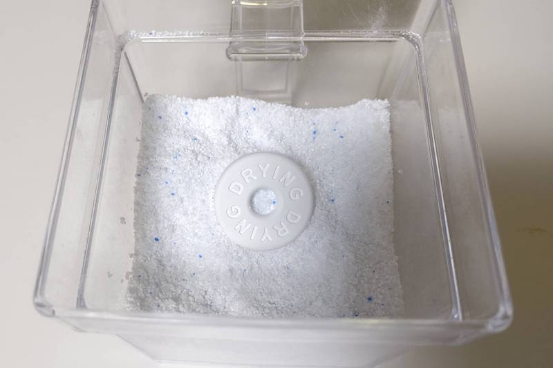 粉洗剤の容器に入れて湿気対策