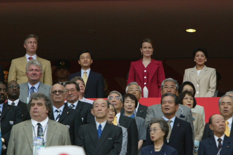2002年6月に、ベルギーのフィリップ国王夫妻が来日した際に、両陛下は国王ご夫妻とともにW杯の日本対ベルギー戦をご観戦