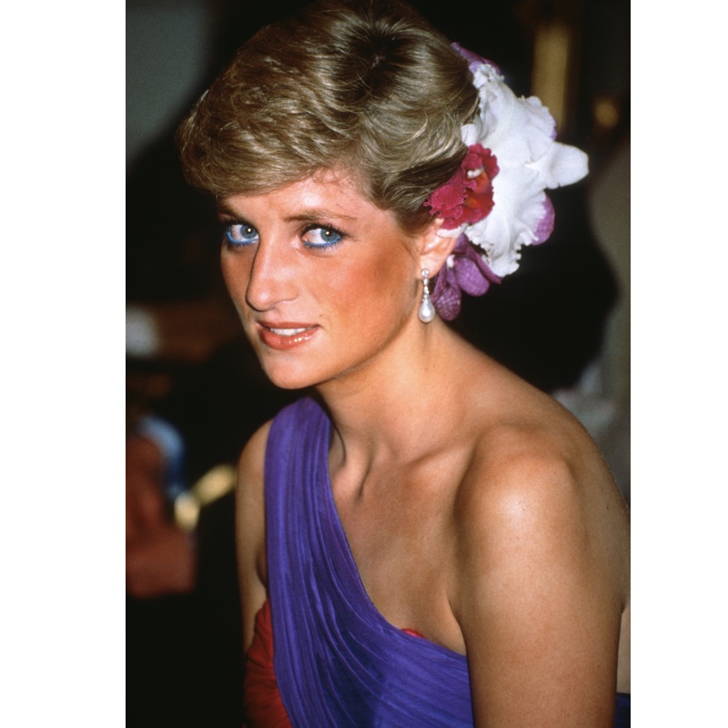 ダイアナ元妃が愛用していたパールのイヤリング（1988年2月4日、Ph／GettyImages）
