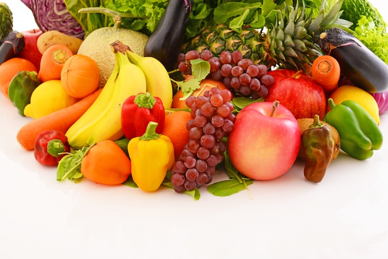 酵素をたっぷり摂るには果物と生野菜中心の食生活が◎（Ph／photoAC）