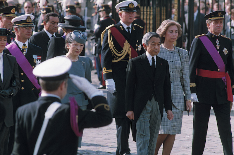 ボードワン国王の国葬に列席された上皇ご夫妻（1993年8月7日、Ph／JIJI PRESS）