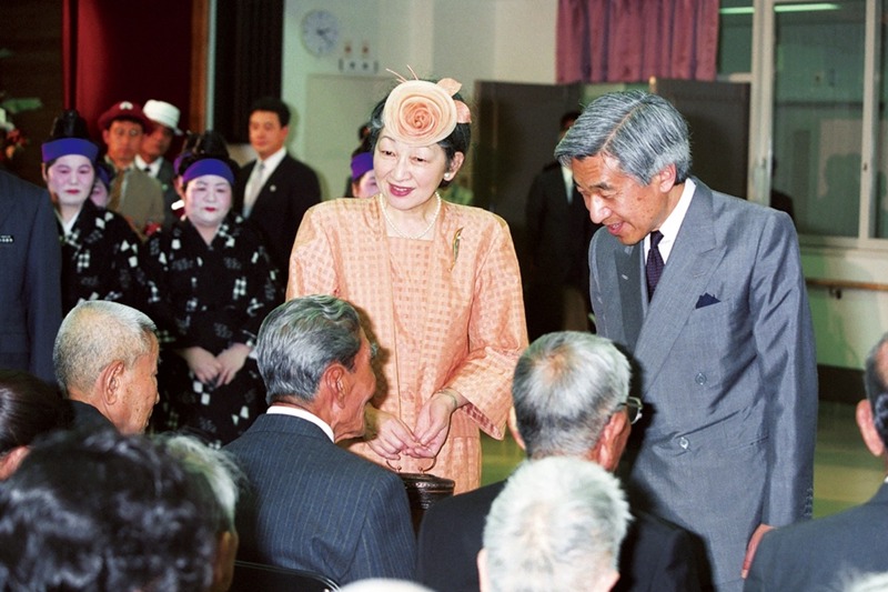 天皇として初の沖縄県ご訪問（1993年4月、Ph／JIJI PRESS）