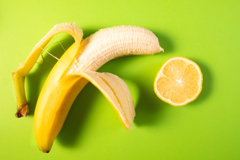 代謝アップが期待できるレモンをバナナにプラス（Ph／photoAC）