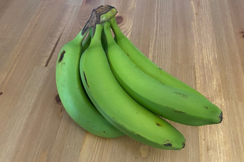 加熱して料理に使うのがおすすめのグリーンバナナ（Ph／photoAC）