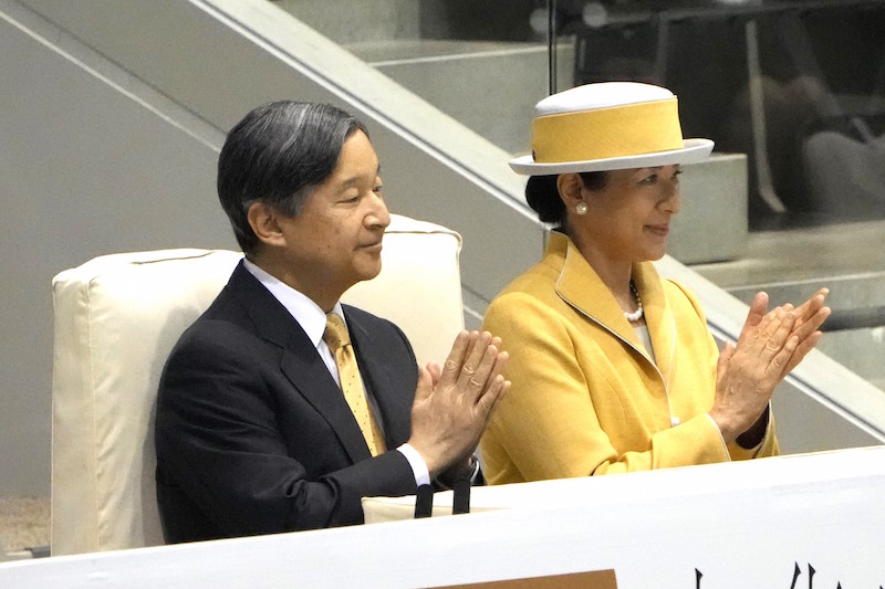 国民文化祭と全国障害者芸術・文化祭の開会式に出席するため、石川県をご訪問の天皇皇后両陛下