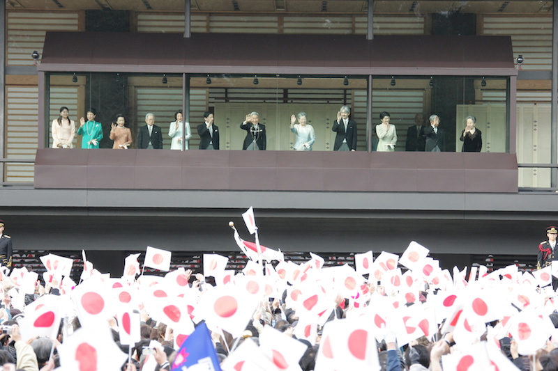 2007年の一般参賀は、ミントブルーのドレスをお召しの雅子さまと天皇陛下ら皇族