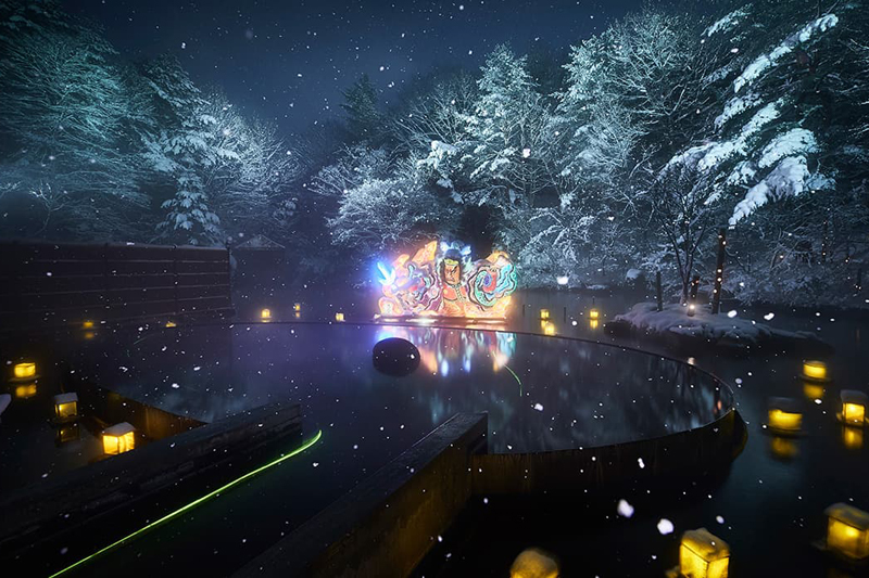 浮湯では、絶景雪見露天「ねぶり流し灯篭」を開催（星野リゾート 青森屋）
