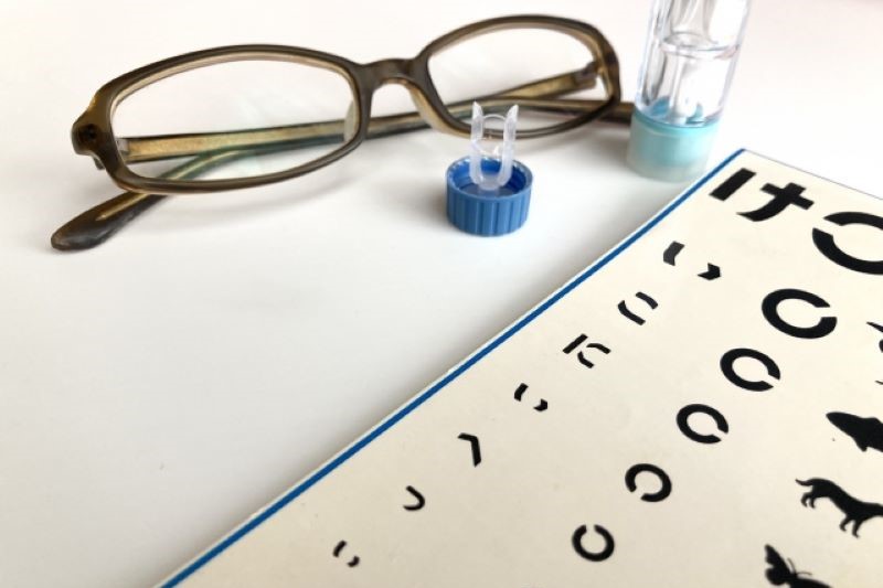 眼鏡と視力検査