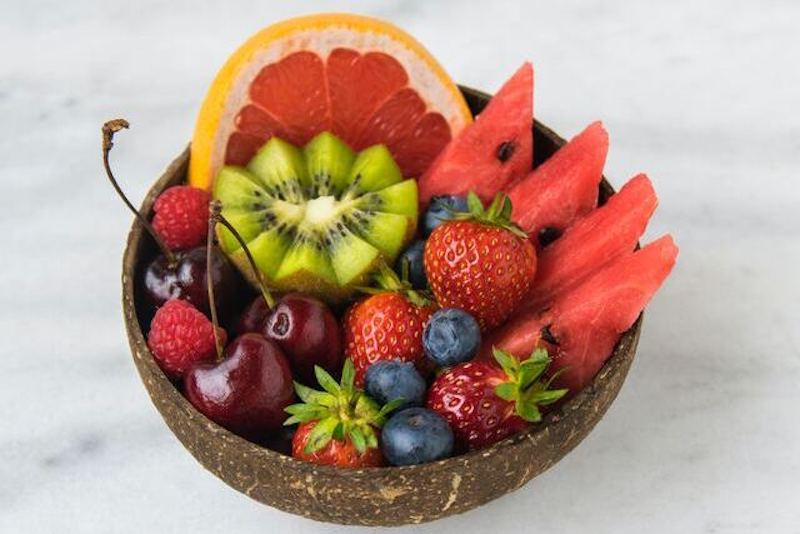 ビタミンCの摂取には、生で食べられフルーツや野菜がおすすめ