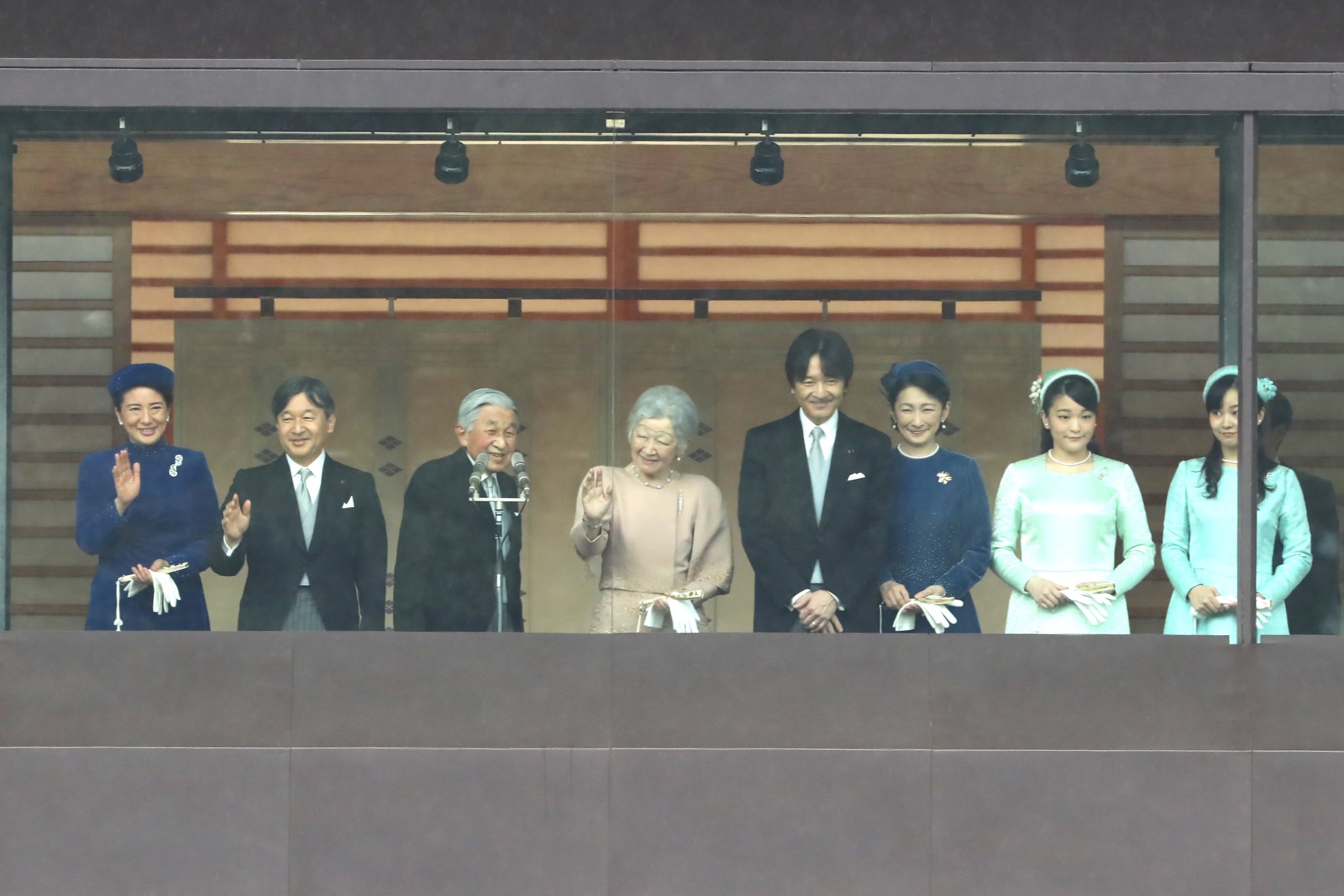2018年12月23日の一般参賀での天皇皇后両陛下と上皇ご夫妻と秋篠宮ご夫妻と眞子さんと佳子さま
