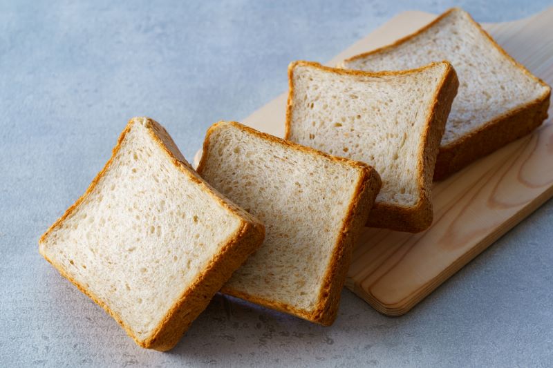 普通のパンから全粒粉のパンにしても糖質量には変化なし？（Ph／イメージマート）