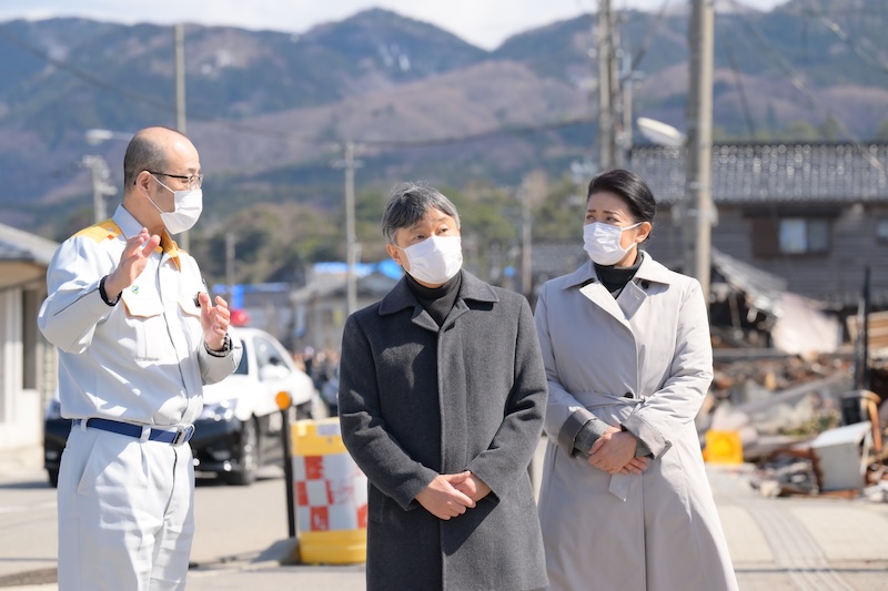 坂口茂輪島市長の説明を受けながら、被災が大きかった地域をご視察（2024年3月22日、Ph／JMPA）