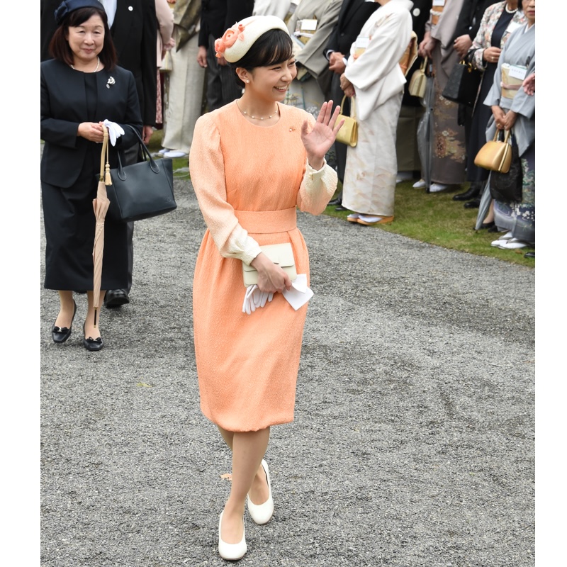 オレンジ色のドレスで出席された佳子さま（2024年4月24日、Ph／JMPA）