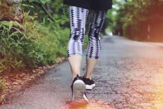 心臓病を予防するために行う「心臓リハビリ」、意気込むほどの運動は不要！毎日の散歩を「いきい…
